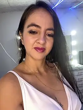 Snapshot of salo-rousee chatting on November 22, 2025, 4:50 pm salo-rousee online show from November 22, 2025, 4:50 pm