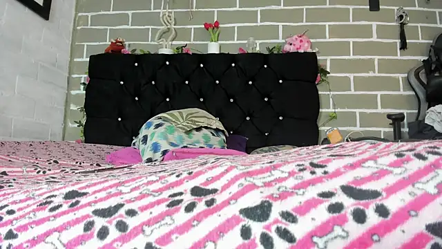 Snapshot of CharlotteBrowm chatting on November 7, 2025, 6:12 pm CharlotteBrowm online show from November 7, 2025, 6:12 pm