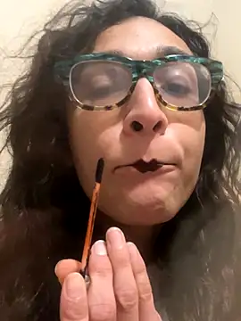 Snapshot of ditzycryztal chatting on December 3, 2025, 2:01 am ditzycryztal online show from December 3, 2025, 2:01 am