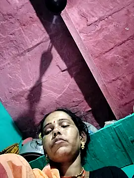 Pooja750 online show from September 21, 2025, 8:36 pm