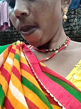 Pooja750 online show from September 22, 2025, 12:44 pm