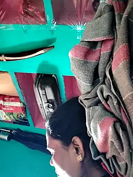 Pooja750 online show from March 11, 2026, 4:50 am