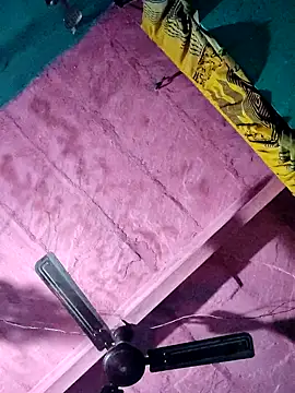 Pooja750 online show from November 15, 2025, 1:59 pm