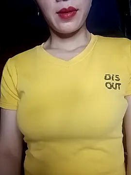 Snapshot of Vyvyy06 chatting on September 10, 2025, 3:00 pm Vyvyy06 online show from September 10, 2025, 3:00 pm
