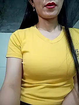 Snapshot of Vyvyy06 chatting on November 12, 2025, 1:59 pm Vyvyy06 online show from November 12, 2025, 1:59 pm