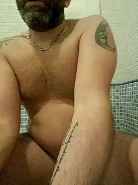 gigilola84 online show from October 23, 2025, 2:43 am