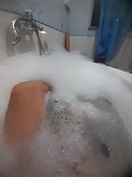 gigilola84 online show from November 1, 2025, 6:46 pm