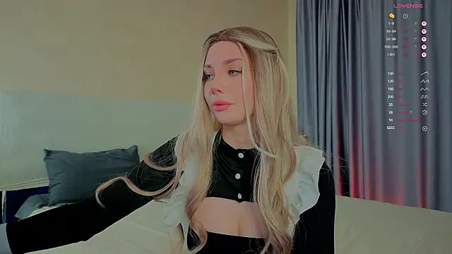  sophielov online show from March 3, 2026, 4:25 pm