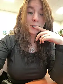 Snapshot of Mimiumuy chatting on October 6, 2025, 2:29 pm Mimiumuy online show from October 6, 2025, 2:29 pm