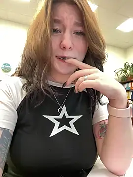 Snapshot of Mimiumuy chatting on October 21, 2025, 2:38 pm Mimiumuy online show from October 21, 2025, 2:38 pm