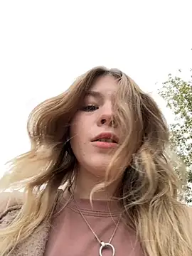 Snapshot of Mimiumuy chatting on September 22, 2025, 2:12 pm Mimiumuy online show from September 22, 2025, 2:12 pm