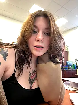 Snapshot of Mimiumuy chatting on October 17, 2025, 1:57 pm Mimiumuy online show from October 17, 2025, 1:57 pm