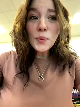 Snapshot of Mimiumuy chatting on October 14, 2025, 2:28 pm Mimiumuy online show from October 14, 2025, 2:28 pm