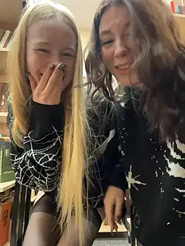 Snapshot of Mimiumuy chatting on November 1, 2025, 3:06 pm Mimiumuy online show from November 1, 2025, 3:06 pm