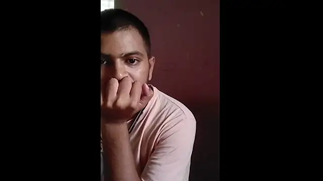 Snapshot of riyamore9623 chatting on September 18, 2025, 10:29 am riyamore9623 online show from September 18, 2025, 10:29 am