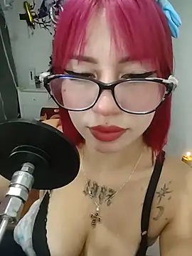 Kitty Melodi online show from May 21, 2026, 11:40 am