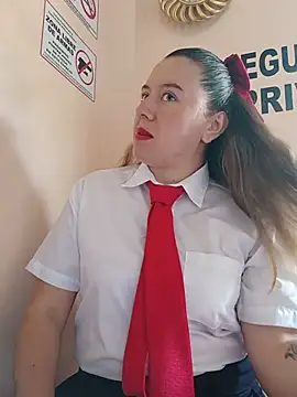 Snapshot of Hannah-colx chatting on May 15, 2026, 3:32 pm Hannah-colx online show from May 15, 2026, 3:32 pm