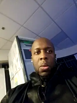 Snapshot of kr_ys_to chatting on November 7, 2025, 4:44 pm kr ys to online show from November 7, 2025, 4:44 pm