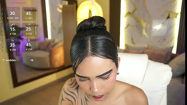 GiaNovak online show from April 16, 2026, 9:39 pm