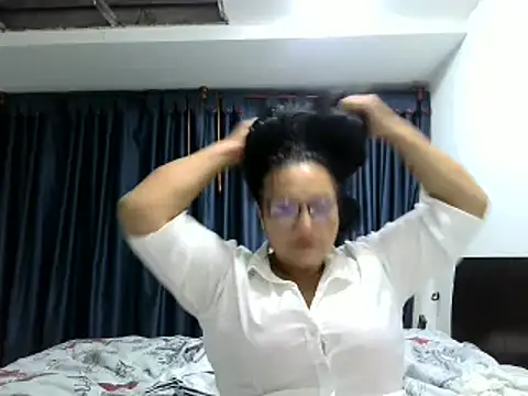  Cristal online show from December 1, 2025, 4:02 am