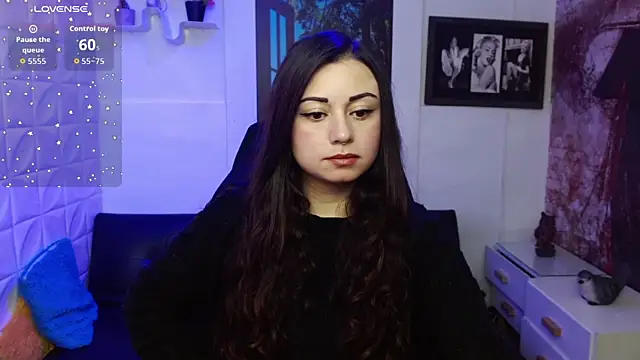 Eva Roussell online show from November 11, 2025, 3:29 pm