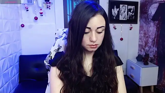 Eva Roussell online show from January 9, 2026, 2:24 pm