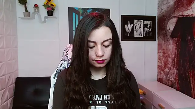 Eva Roussell online show from March 4, 2026, 2:36 pm