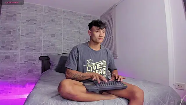 DavisFirb online show from November 3, 2025, 1:22 am