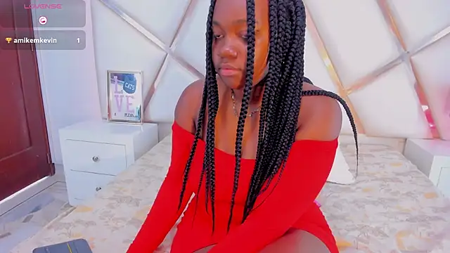 SulyClarck online show from September 25, 2025, 7:53 pm