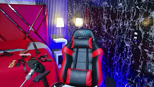 Violet sl4ve online show from April 7, 2026, 12:51 pm