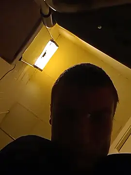 jizzyglizzy92 online show from February 12, 2026, 11:43 am