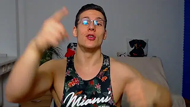 ZeinMiracles online show from December 20, 2025, 8:55 pm