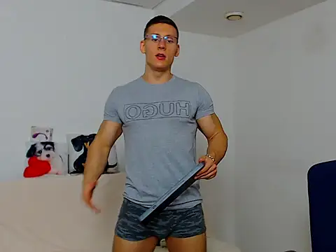 ZeinMiracles online show from September 15, 2025, 8:09 pm