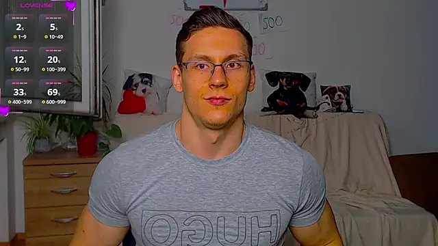 ZeinMiracles online show from April 16, 2026, 6:41 pm