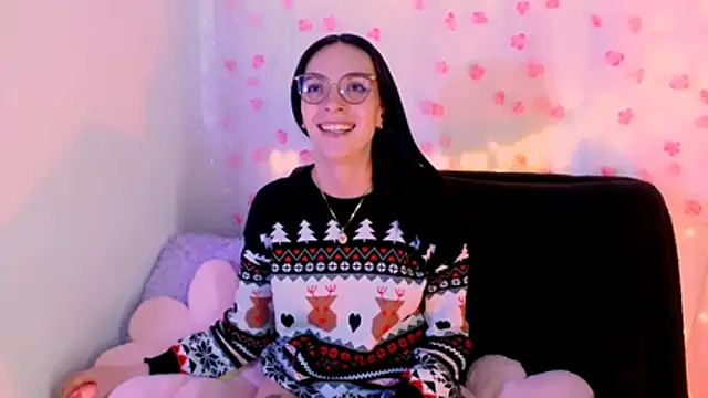 Snapshot of AuroraHans1 chatting on December 22, 2025, 12:33 am AuroraHans1 online show from December 22, 2025, 12:33 am