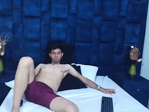 Snapshot of Andy_22cm chatting on November 6, 2025, 11:58 am Andy 22cm online show from November 6, 2025, 11:58 am