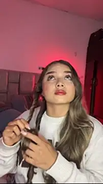 AnnyLopezzz  online show from February 18, 2026, 6:33 am