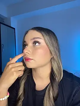 AnnyLopezzz  online show from October 16, 2025, 4:54 am