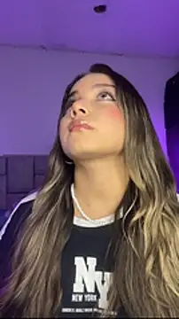 AnnyLopezzz  online show from February 14, 2026, 5:51 am