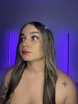 AnnyLopezzz  online show from October 21, 2025, 1:38 am