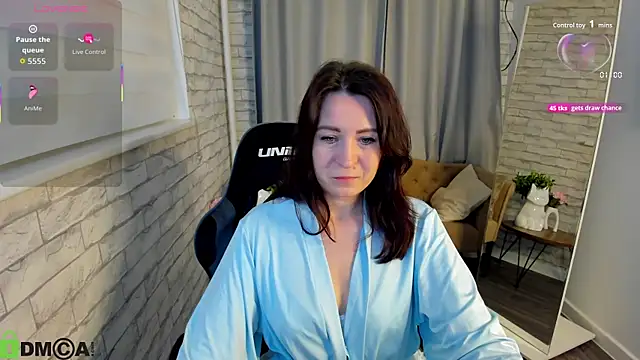 Snapshot of Lea_shadom chatting on October 16, 2025, 12:52 am Lea shadom online show from October 16, 2025, 12:52 am