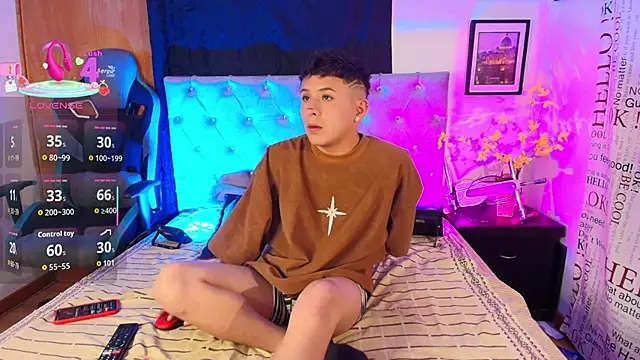 Snapshot of Michael_Lopez_1 chatting on November 21, 2025, 6:18 pm Michael Lopez 1 online show from November 21, 2025, 6:18 pm