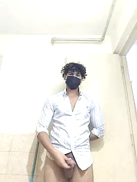 Snapshot of Goodmens5 chatting on September 11, 2025, 2:06 pm Goodmens5 online show from September 11, 2025, 2:06 pm