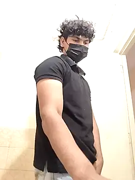 Snapshot of Goodmens5 chatting on November 12, 2025, 10:19 am Goodmens5 online show from November 12, 2025, 10:19 am