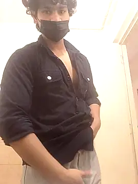 Snapshot of Goodmens5 chatting on October 7, 2025, 9:21 am Goodmens5 online show from October 7, 2025, 9:21 am