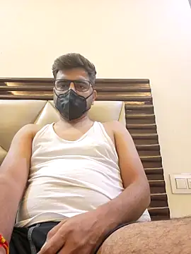 LoveGuruRA online show from September 19, 2025, 7:40 pm