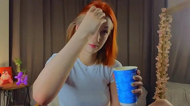 Snapshot of MaryroseRoeder chatting on November 15, 2025, 2:48 am MaryroseRoeder online show from November 15, 2025, 2:48 am