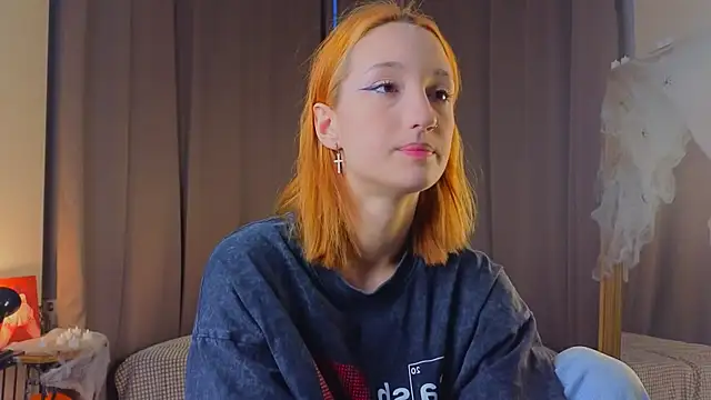 Snapshot of MaryroseRoeder chatting on November 4, 2025, 3:10 am MaryroseRoeder online show from November 4, 2025, 3:10 am