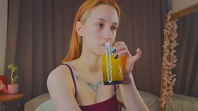 Snapshot of MaryroseRoeder chatting on November 29, 2025, 3:39 am MaryroseRoeder online show from November 29, 2025, 3:39 am