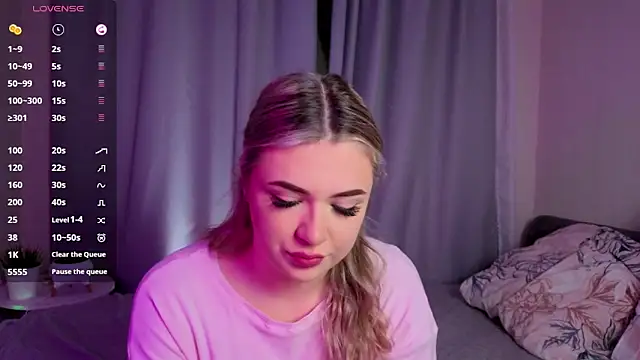 AliaBuerstatte online show from November 10, 2025, 7:08 pm